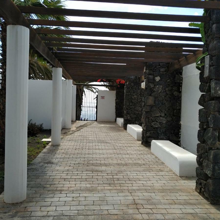 Luxury Villa Sea Front Costa Teguise Exterior photo